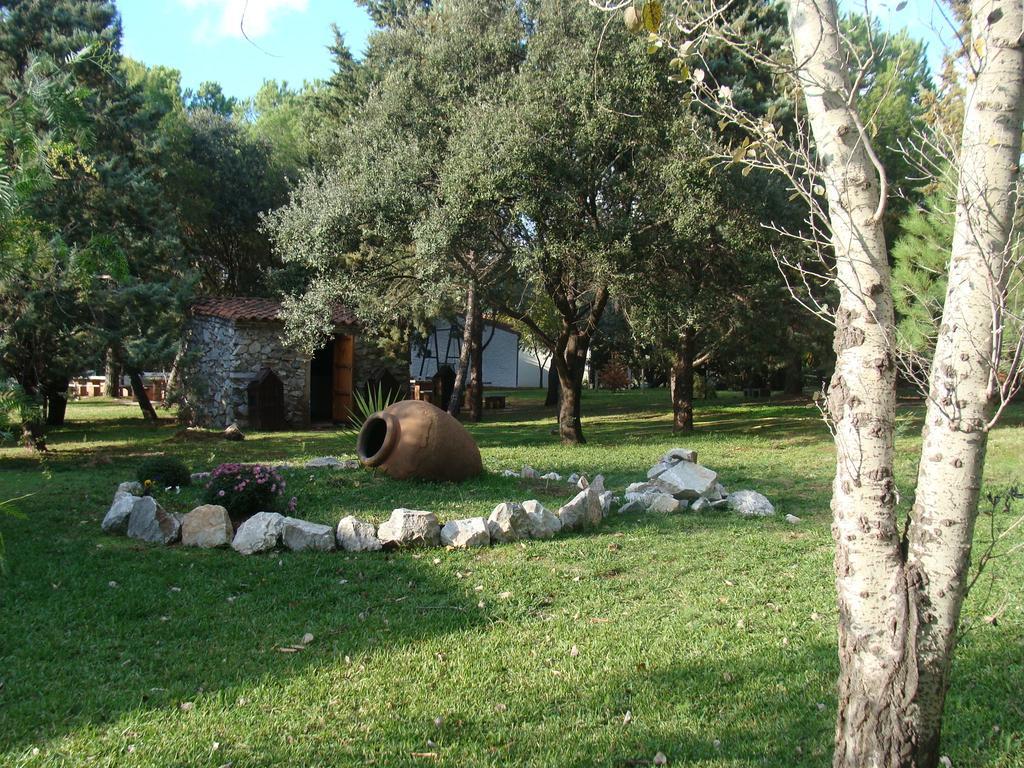 Complejo Rural Puerto Penas Hotel Aroche Exterior foto